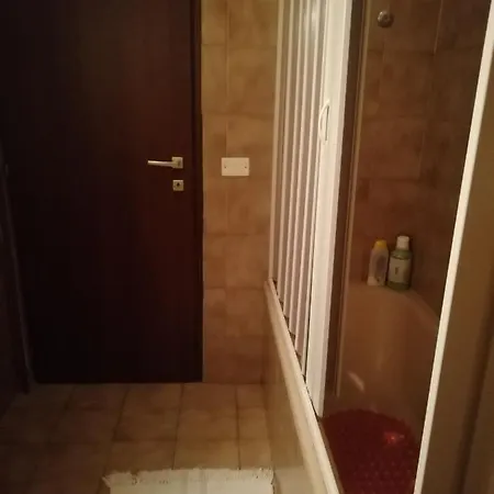 Aeroporto Room Bed & Breakfast 3*